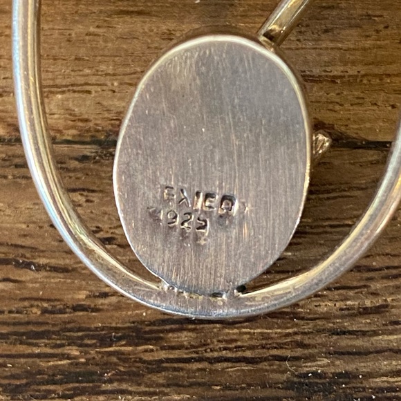 Carnelian & Sterling Silver Oval Swirl Pendant - Picture 4 of 8